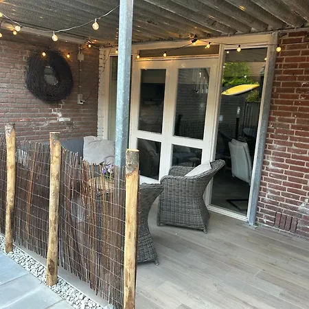 Guest house Ann's Cozy Tides By Sea With Sun-shower In