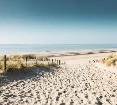 Ann's Cozy Tides By Sea With Sun-shower In Guest house 3*