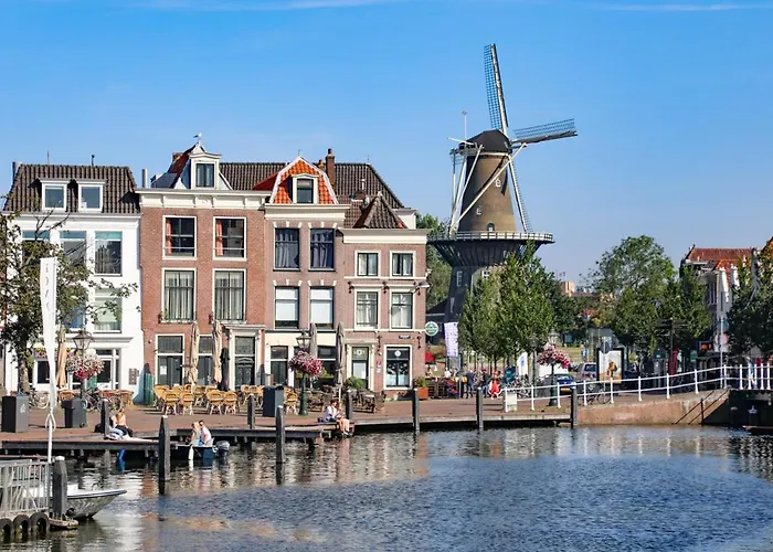 Guest house Ann's Cozy Tides By Sea With Sun-shower In Noordwijk